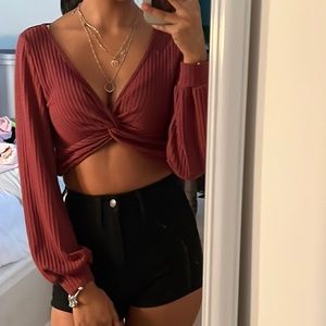 burgundy long sleeve cropped top